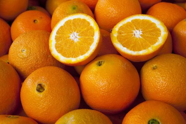 سعر المبيعات برتقال حجم كبير